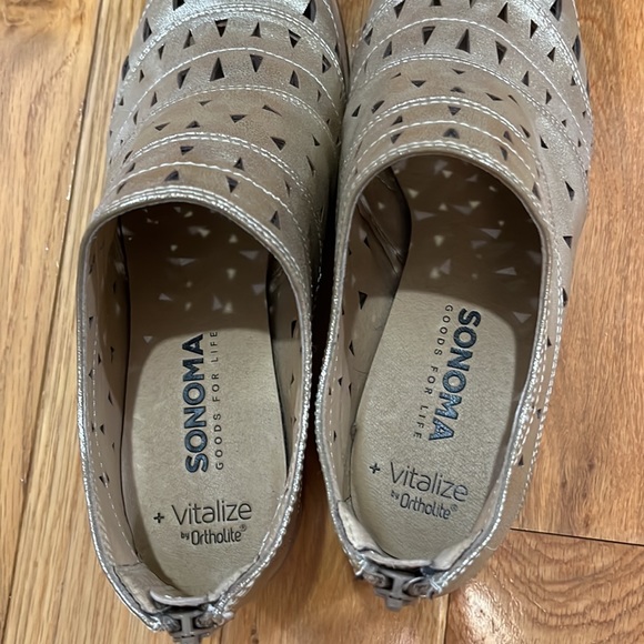 Cut Out Booties - Picture 4 of 8